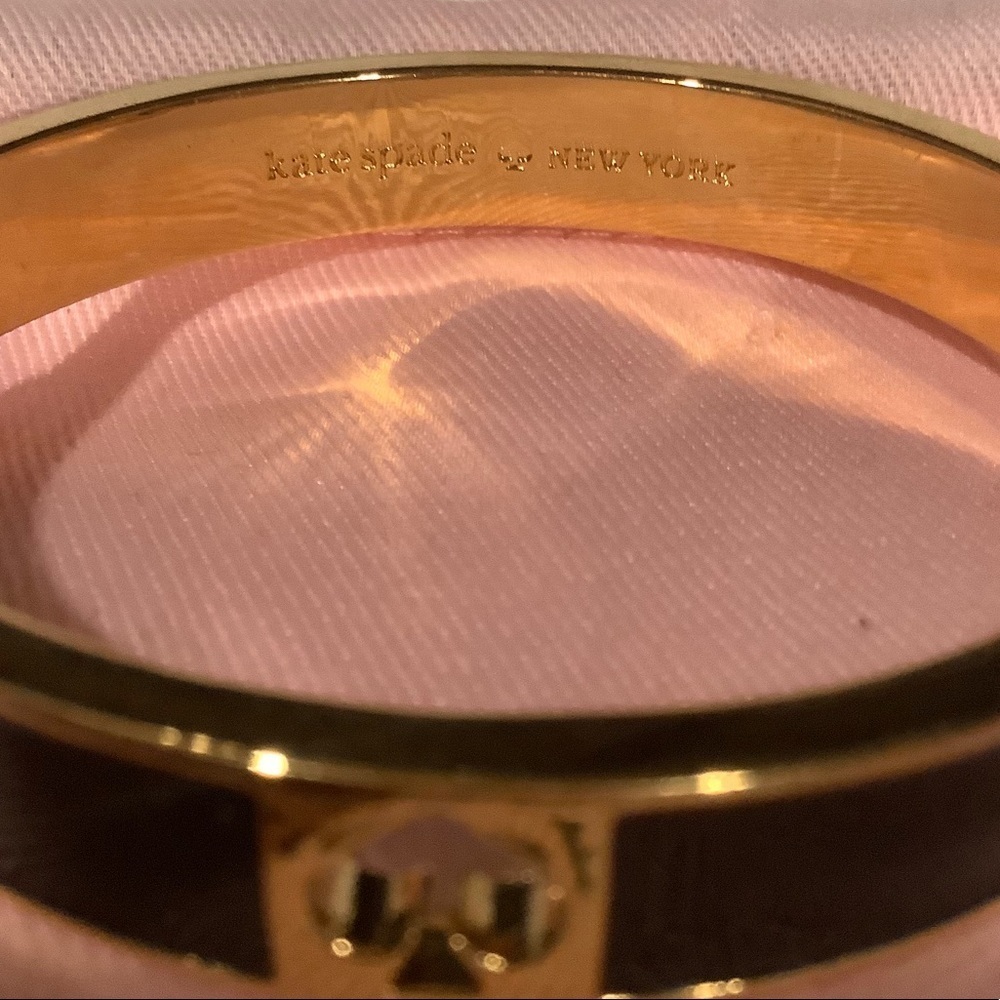 Kate Spade ♠️ Hole Punch Hinge Bangle Black/Gold New eith Pink Dust Bag - Picture 4 of 10